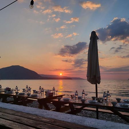 Bruri Villa Alor Kecil Екстер'єр фото