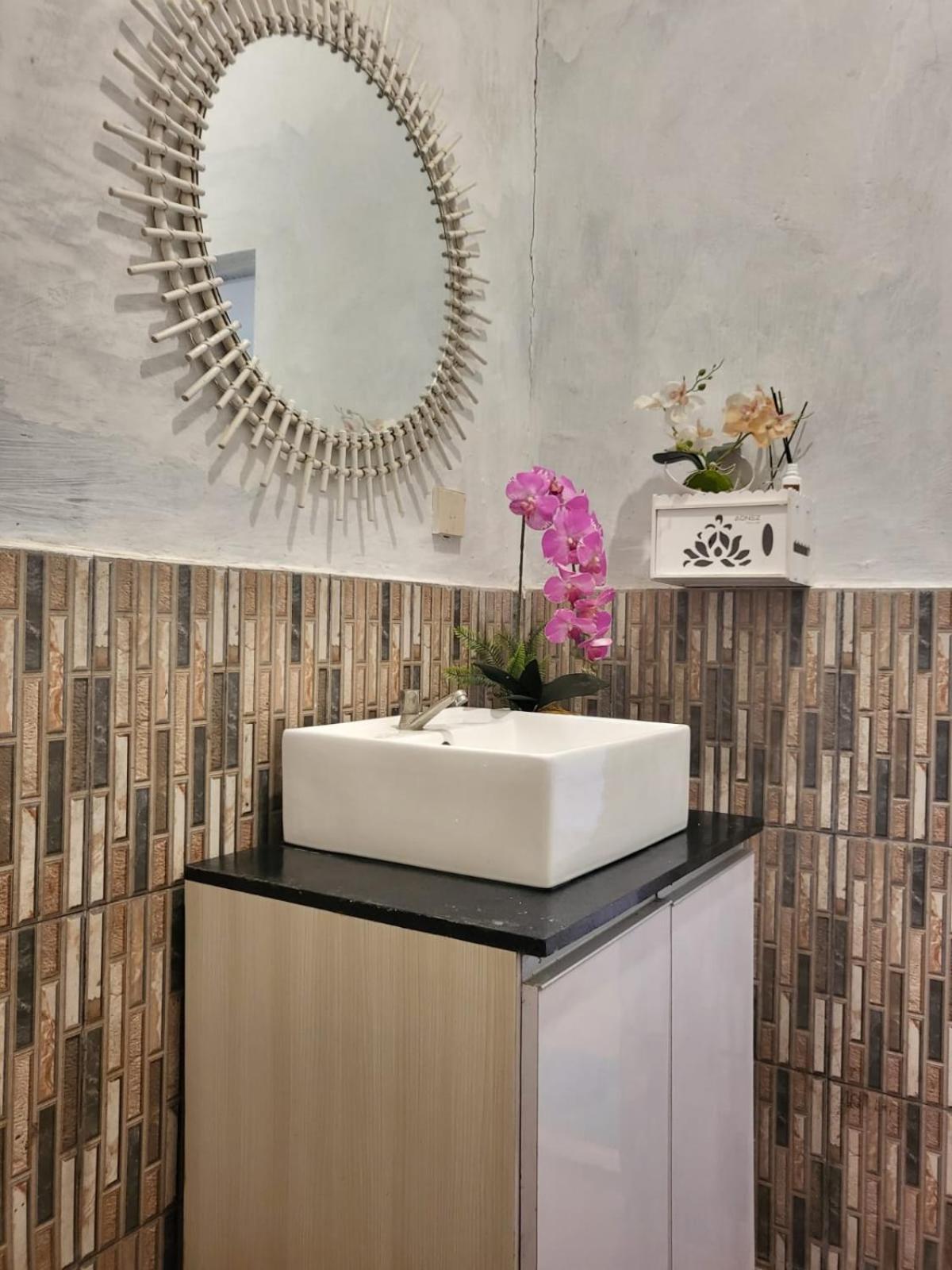 Bruri Villa Alor Kecil Екстер'єр фото